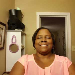 Meet your Posher, Angela